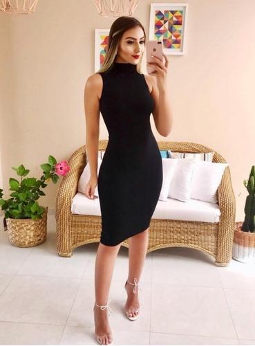 Vestido midi canelado gola alta